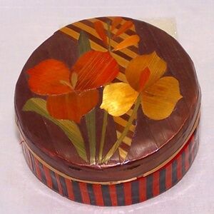 VTG- Bamboo Trinket Box with Exquisite Straw Marquetry